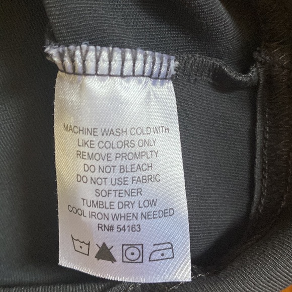 Calvin Klein Performance Tank - Picture 9 of 10